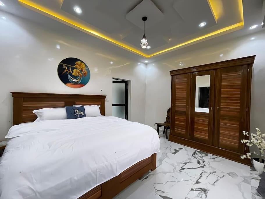 Villa Adja Nafy A Saly Gandigal Bagian luar foto