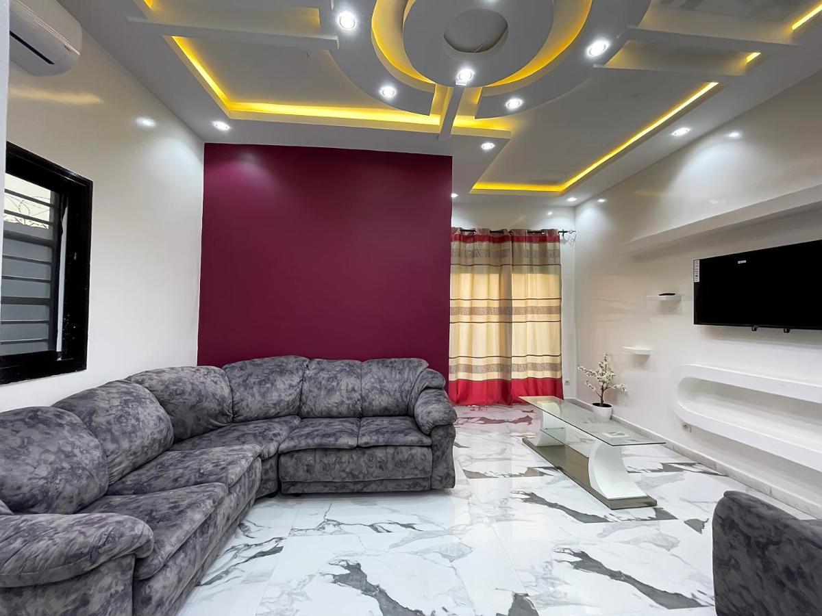 Villa Adja Nafy A Saly Gandigal Bagian luar foto