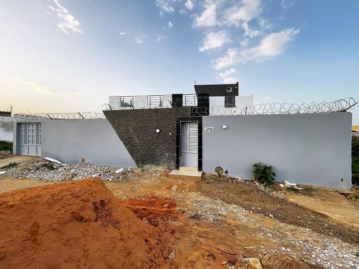 Villa Adja Nafy A Saly Gandigal Bagian luar foto