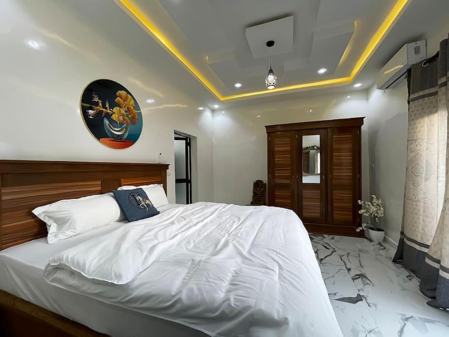 Villa Adja Nafy A Saly Gandigal Bagian luar foto