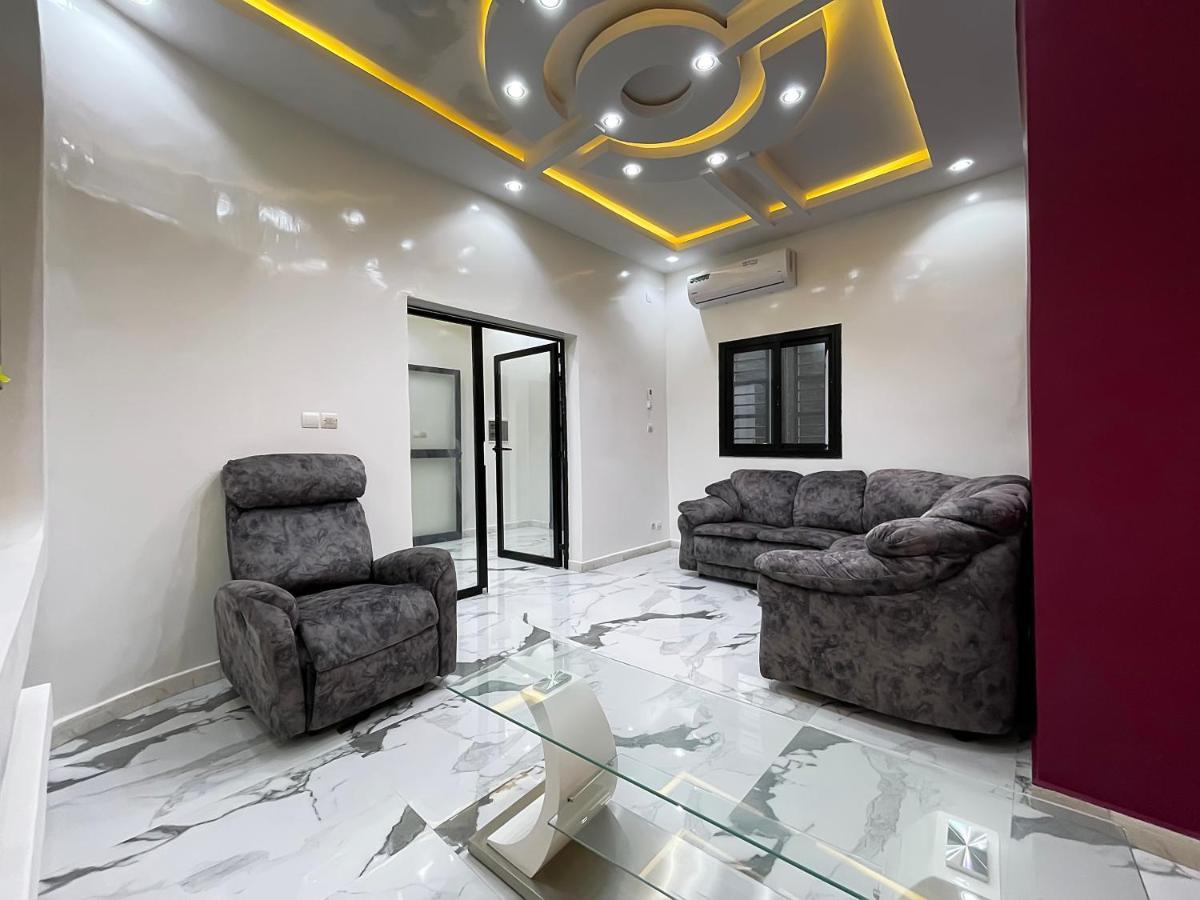 Villa Adja Nafy A Saly Gandigal Bagian luar foto